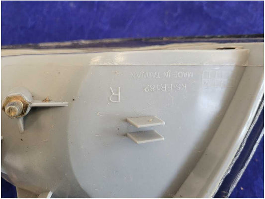 1994-1998 Ford Mustang GT Cobra Passenger Front Turn Signal Corner Light 2704