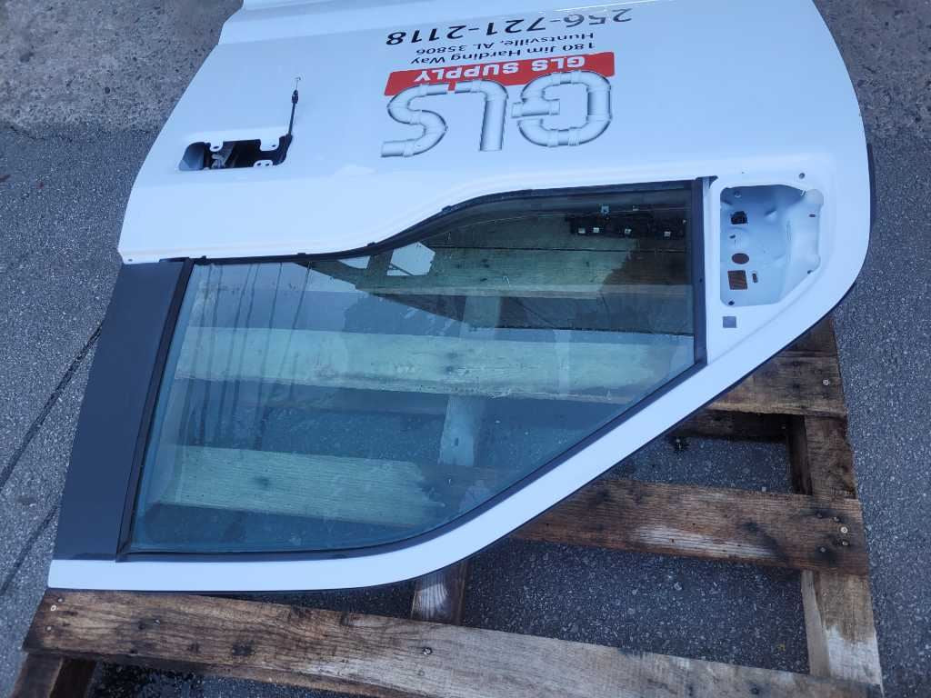 2022 Ford F250SD Pickup Truck Driver LH Front Door Shell Paint Z1 2581 - The Parts Farm
