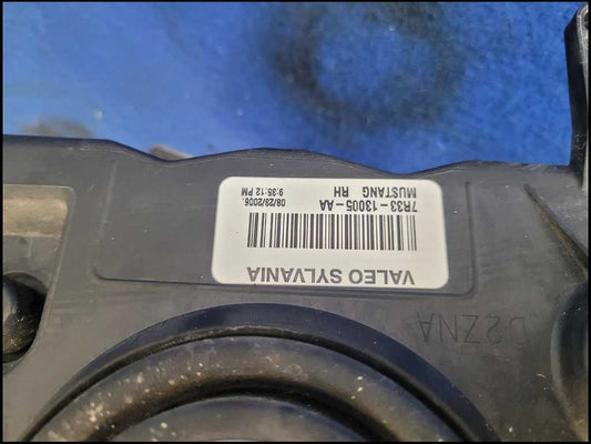 2005-2009 Ford Mustang GT S197 Passenger Right Front Headlight Lamp Light 2696