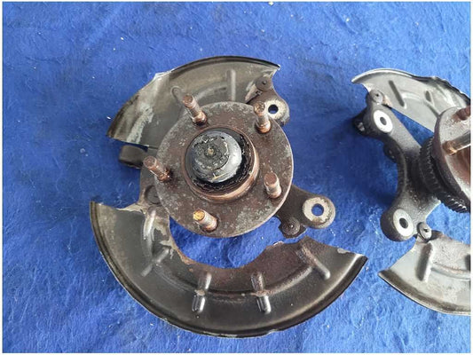 1994-1995 Ford Mustang GT Cobra Pair Front Spindles Knuckles Fox Swap 2646