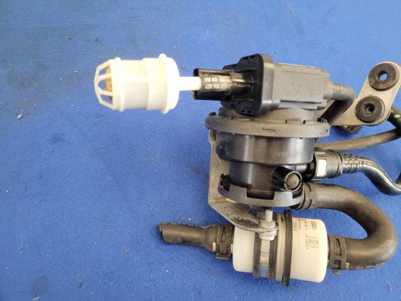 2014 Audi R8 V10 Coupe Fuel Vapor Charcoal Canister Leak Diagnosis Pump 2136 - The Parts Farm