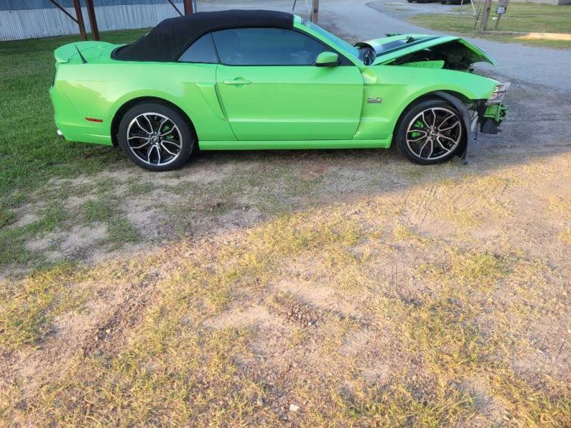 2011-2014 Ford Mustang GT S197 Rear Antenna Satellite Black Mount 2633 - The Parts Farm