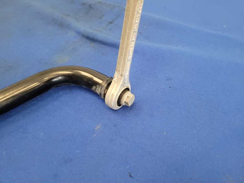 2014 Audi R8 V10 Coupe Front Sway Bar Stabilizer Suspension 2136 - The Parts Farm