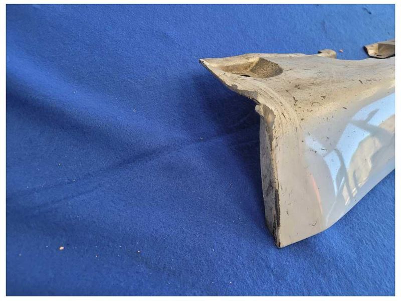 2001-2006 BMW M3 Convertible Passenger Lower Rocker Panel *Scuffs* Silver 2451 - The Parts Farm