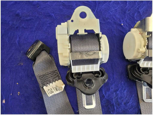 2010-2015 Chevrolet Camaro SS Rear Coupe Seat Belts Black Retractor 2725