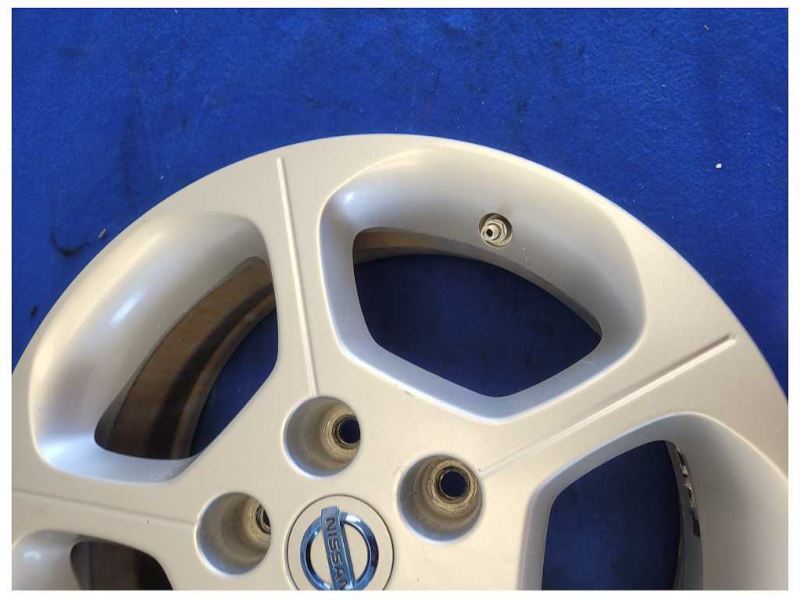 2011-2012 Nissan Leaf Wheel Rim 16x6.5 Alloy 5 Spoke Cap Silver 1856 - The Parts Farm