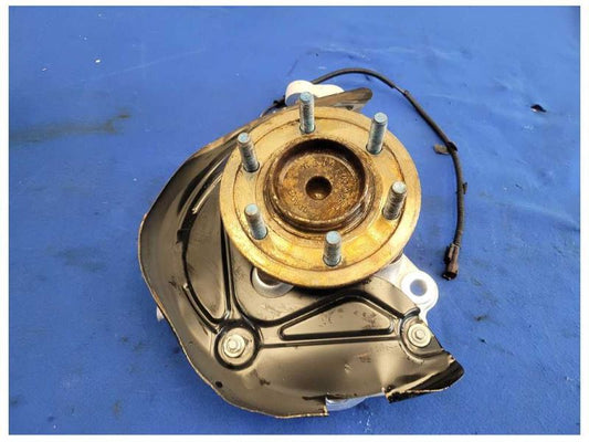 2015-2017 Ford F150 2WD Pickup Truck Driver Left Front Spindle Knuckle Hub 2615