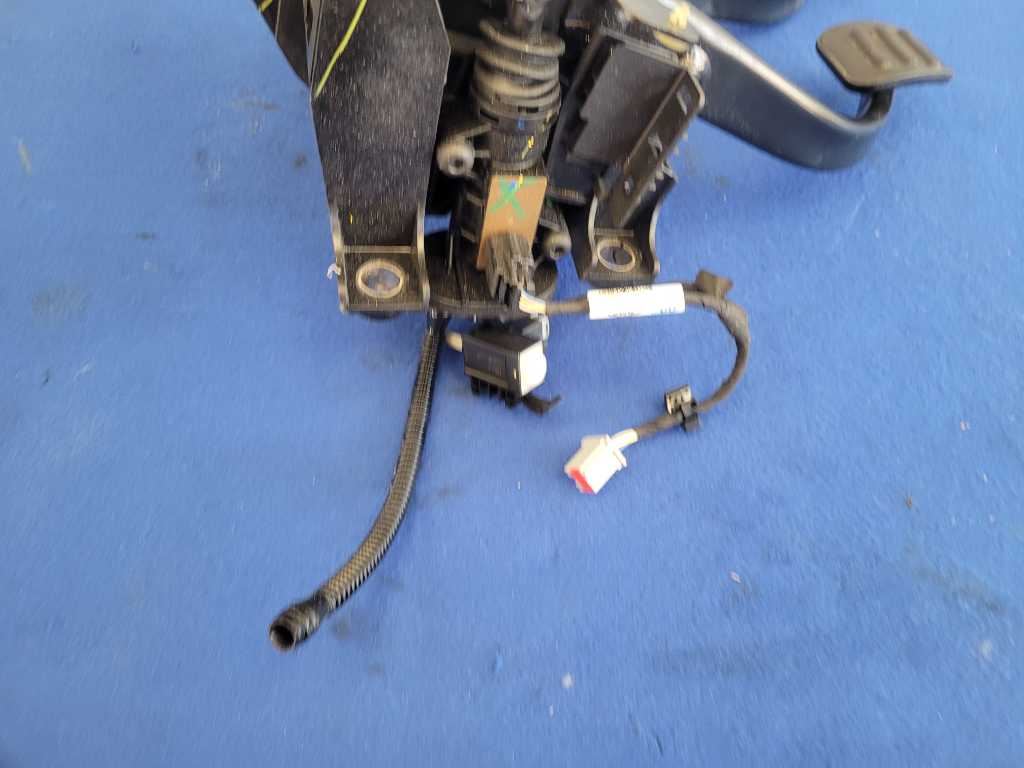 2018-2023 Ford Mustang GT S550 Pedal Cage Clutch Manual Transmission M/T 2644 - The Parts Farm