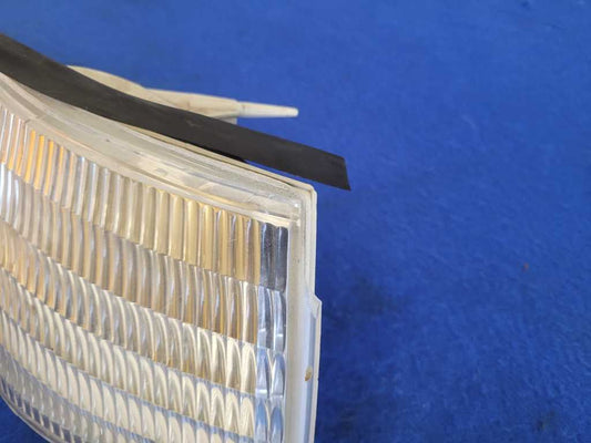 1994-1998 Ford Mustang GT Cobra Passenger Front Turn Signal Corner Light 2678