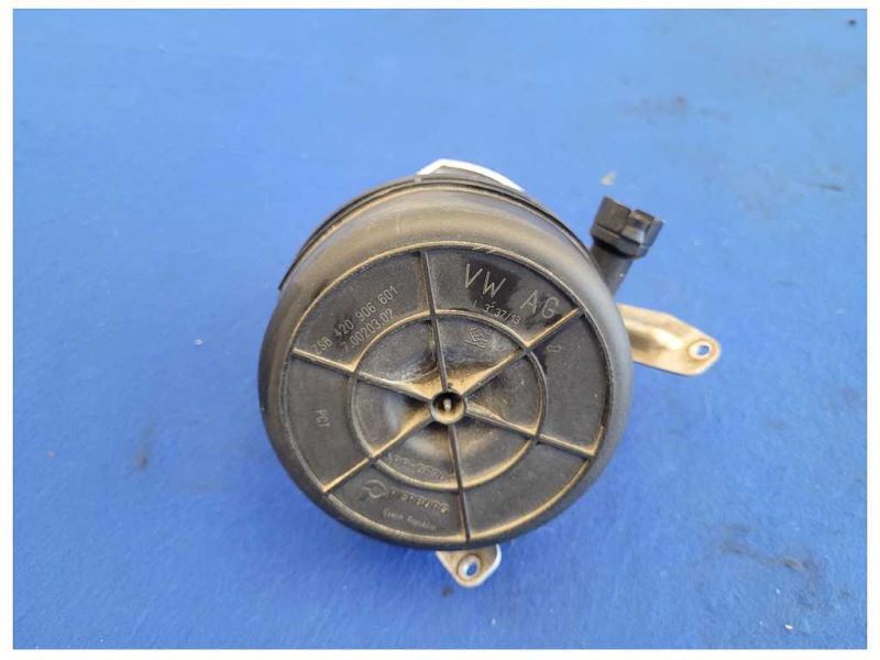 2014 Audi R8 V10 Coupe Air Injection Pump Hose 2136 - The Parts Farm