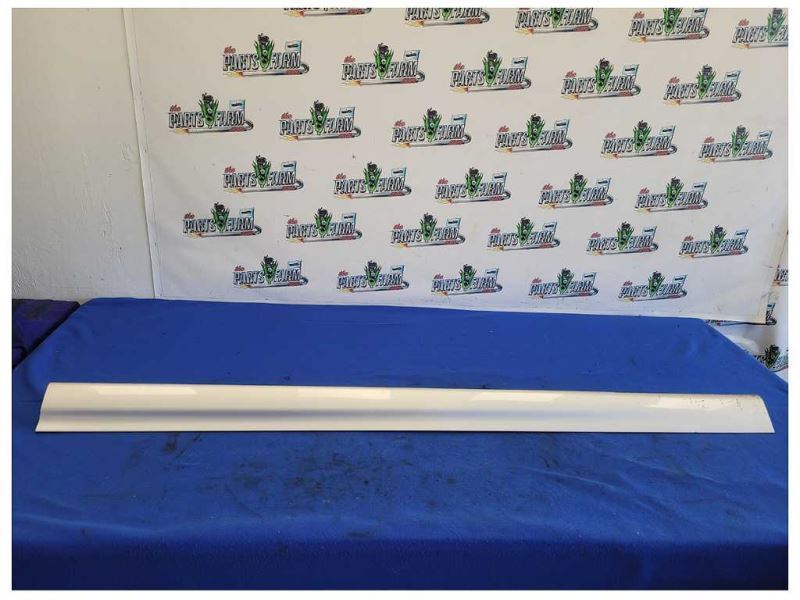 2001-2006 BMW M3 Convertible Driver LH Lower Rocker Panel *Scuffs* Silver 2451 - The Parts Farm