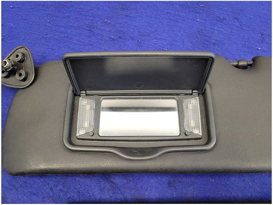 2003-2006 Chevrolet SSR Pickup Truck Pair Sunvisor Shade Front Mirror Light 2682
