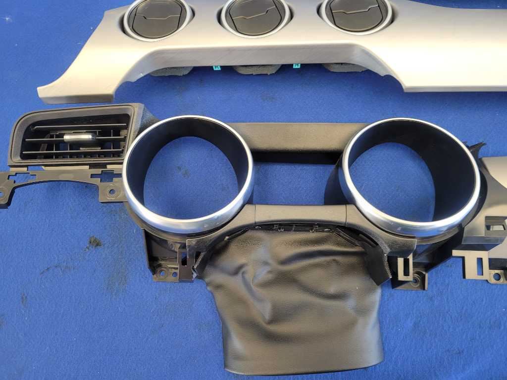 2018-2023 Ford Mustang GT S550 Dash Trim Kit Premium Vent Bezel 2648 - The Parts Farm
