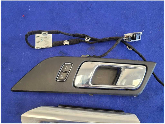 2015-2023 Ford Mustang S550 Convertible Passenger Front Door Handle Lock 2777