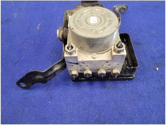 2015-2017 Ford Mustang GT S550 ABS Module Anti-Lock Brake Pump Auto Trans 2758