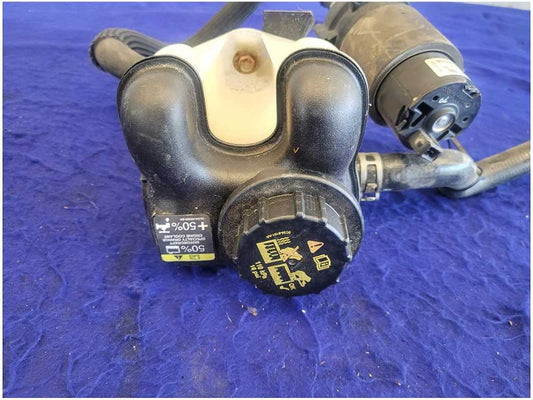 2011-2012 Ford Mustang Shelby GT500 SVT Coolant Overflow Reservoir Pump2697