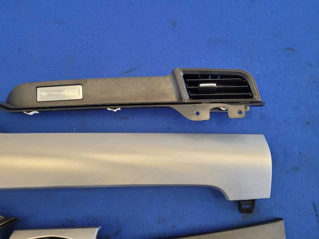 2018-2023 Ford Mustang GT S550 Dash Trim Kit Premium Vent Bezel 2648 - The Parts Farm
