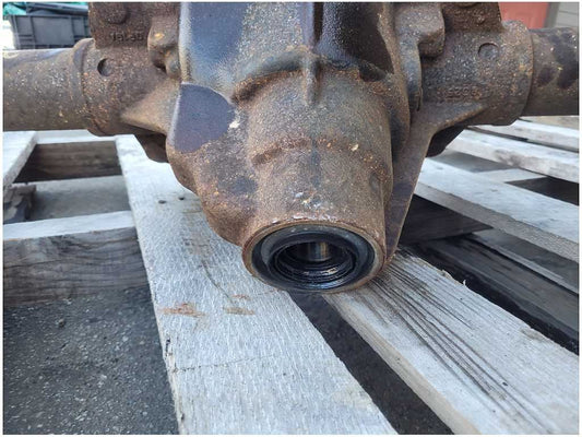 2018-2020 Ford F150 4x4 Truck Axle Housing Rear 8.8" Cover Tube Empty 2831