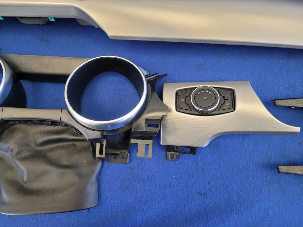 2018-2023 Ford Mustang GT S550 Dash Trim Kit Premium Vent Bezel 2648 - The Parts Farm