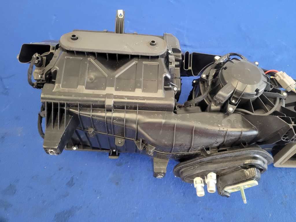 2015-2017 Ford Mustang GT S550 AC Heater Box Core Vent Air HVAC 2643 - The Parts Farm