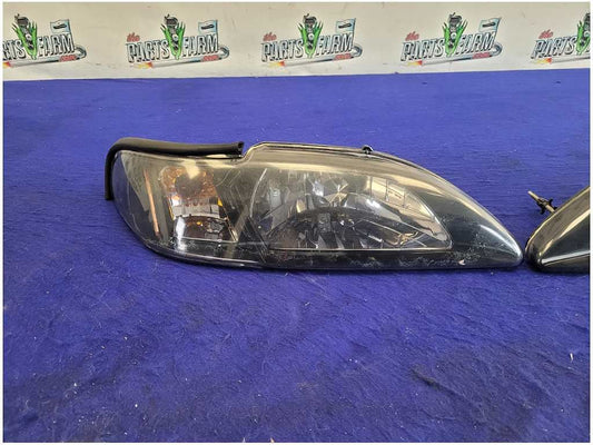 1994-1995 Ford Mustang GT 5.0L Pair Front Aftermarket Headlights *Read* 2668