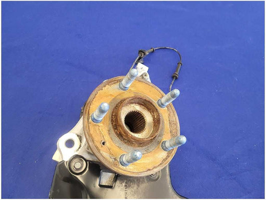 2012-2015 Chevrolet Camaro ZL1 6.2L Driver Front Spindle Knuckle Hub 2760