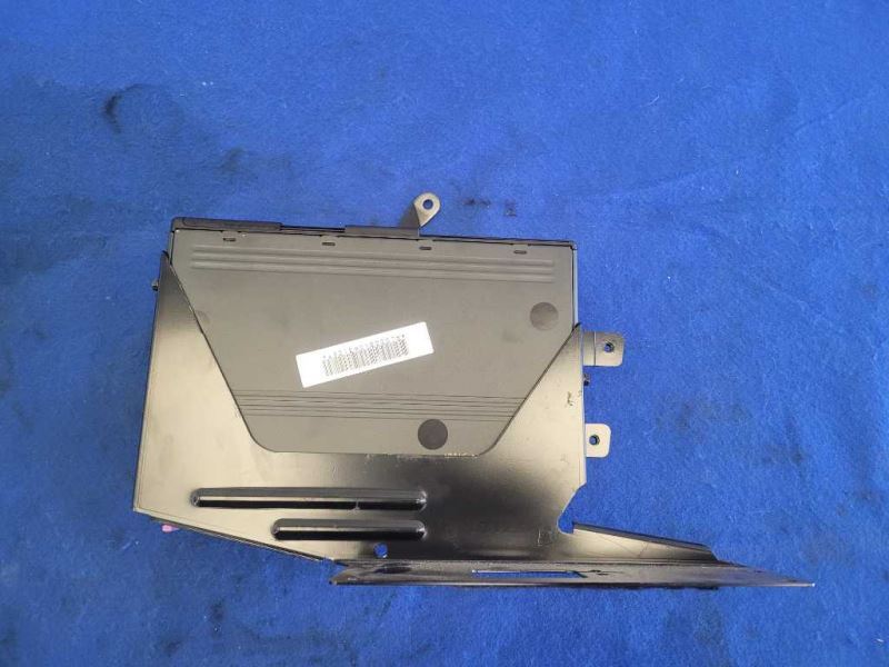 2001-2006 BMW M3 Convertible 6 Disc CD Changer Audio Player Old School 2448 - The Parts Farm