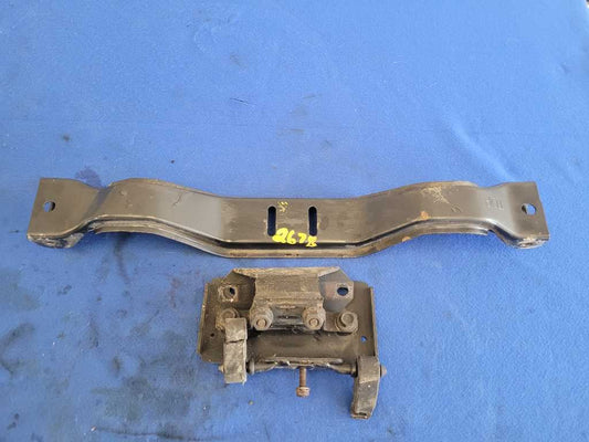 1994 Ford Mustang GT Cobra Keyless Transmission Mount M/T Manual Trans 2678