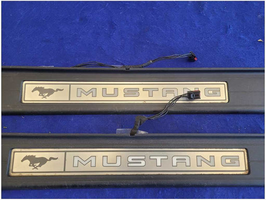 2015-2017 Ford Mustang GT S550 Pair Door Sill Plates Lighted Scuff 2777