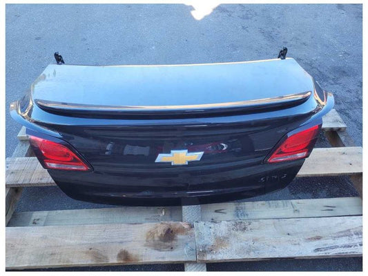 2014-2017 Chevrolet SS 6.2L Sedan Trunk Deck Lid Rear Back Emblem Black 1003