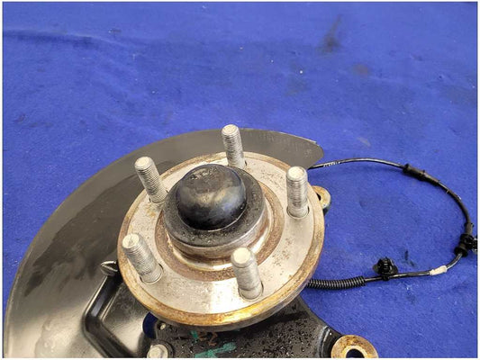 2015-2023 Ford Mustang GT S550 Driver Left Front Spindle Knuckle Hub 2825