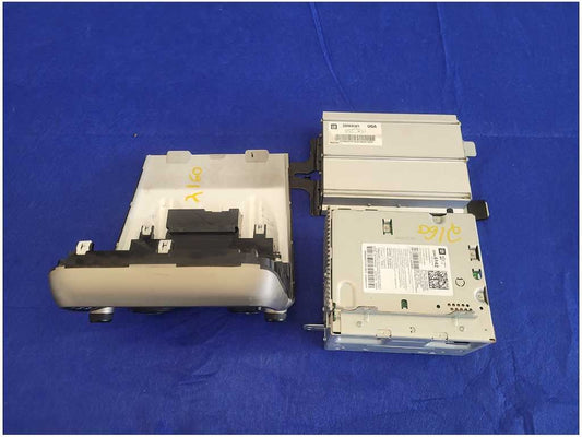 2015 Chevrolet Camaro ZL1 Radio Faceplate Receiver Stereo Audio AM FM Nav 2760