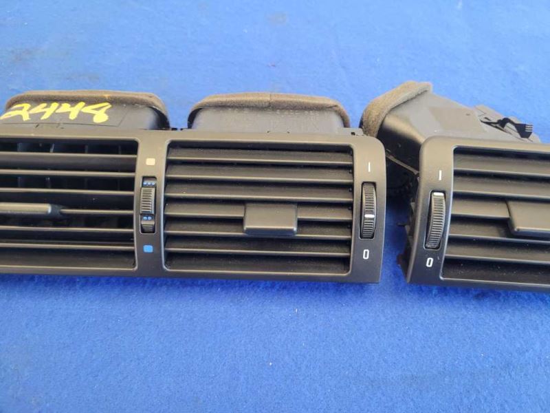 2001-2006 BMW M3 Convertible Air Vents Front Dash Duct HVAC 2448 - The Parts Farm