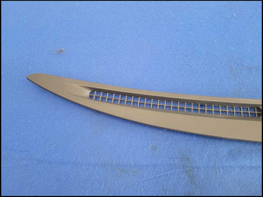 1999-2004 Ford Mustang GT Cobra Front Upper Dash Vent Panel Trim 2686