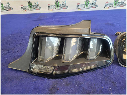 2010-2012 Ford Mustang GT Aftermarket Pair Taillights Brake Light *Read* 2751