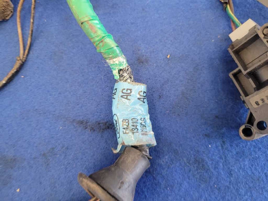 1995 Ford Mustang Cobra 5.0L Rear Tail Light Harness Wire Plug 2647