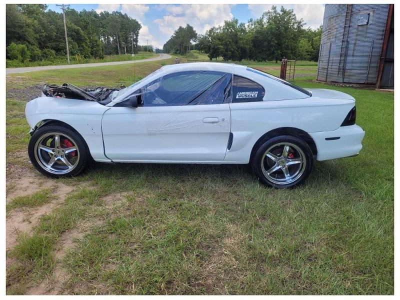 1994-1995 Ford Mustang GT 5.0L Pair Front Brake Calipers Pads Paint Red 2614 - The Parts Farm