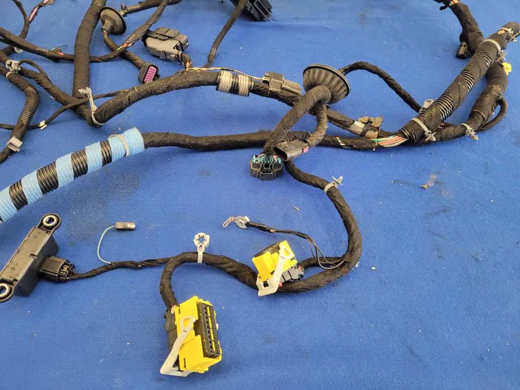 2013 Chevrolet Camaro 1LE SS Coupe Body Wire Wiring Harness M/T Plug 2650 - The Parts Farm