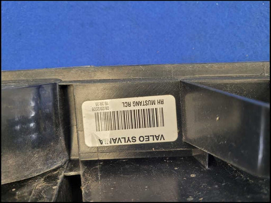 2005-2009 Ford Mustang GT S197 Passenger Rear Taillight Lamp Brake Lens 2696