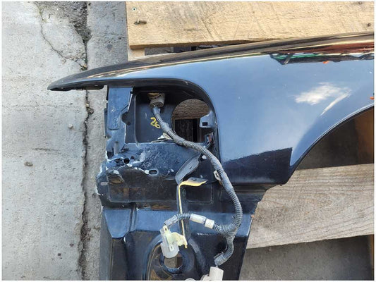 2003-2004 Mercury Marauder Driver Left Front Fender Body Part Paint UA 2623