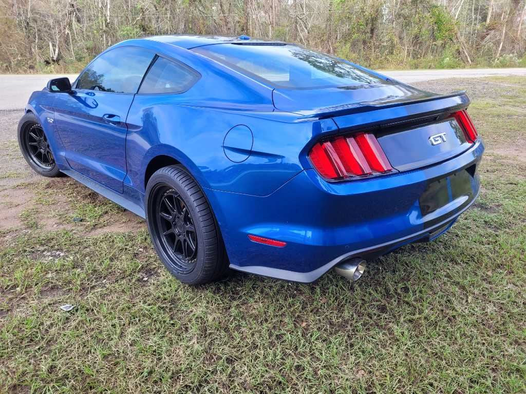 2015-2017 Ford Mustang GT S550 Driver Left Coupe Headrest Leather 2638 - The Parts Farm