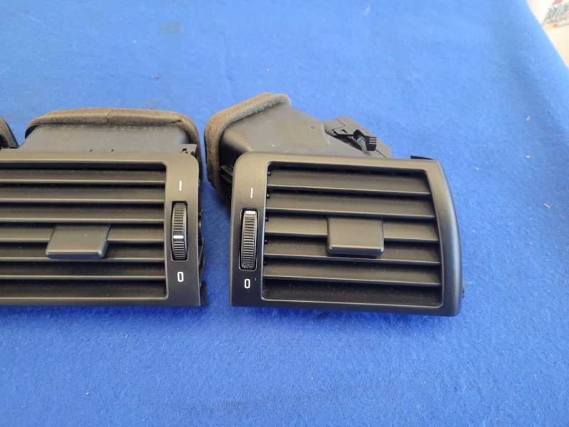 2001-2006 BMW M3 Convertible Air Vents Front Dash Duct HVAC 2448 - The Parts Farm