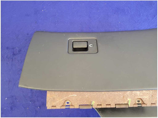 2003-2004 Mercury Marauder 4.6L Passenger Front Dash Glove Box Trim 2625