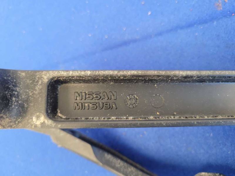 2011-2012 Nissan Leaf Front Windshield Wiper Arms Blades 1856 - The Parts Farm