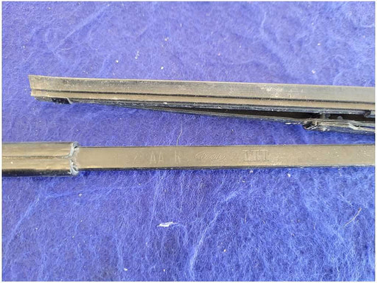 1994-1995 Ford Mustang GT Cobra Pair Windshield Wiper Blade Arms 2704