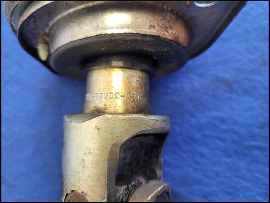 2003-2004 Ford Mustang Cobra SVT DOHC 4.6L Steering Shaft Mid Intermediate 2685