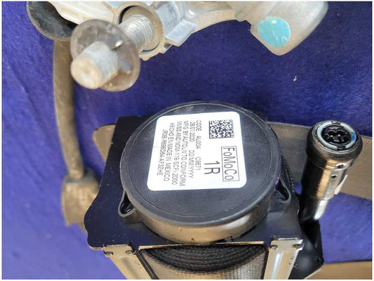 2018-2023 Ford Mustang EcoBoost Passenger Coupe Seat Belt Retractor Front 2734