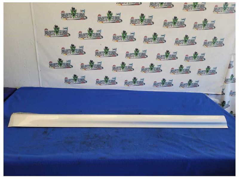 2001-2006 BMW M3 Convertible Passenger Lower Rocker Panel *Scuffs* Silver 2451 - The Parts Farm