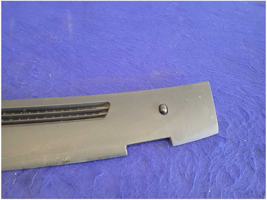 2003-2004 Mercury Marauder 32v Upper Dash Air Vent Trim Molding 2623