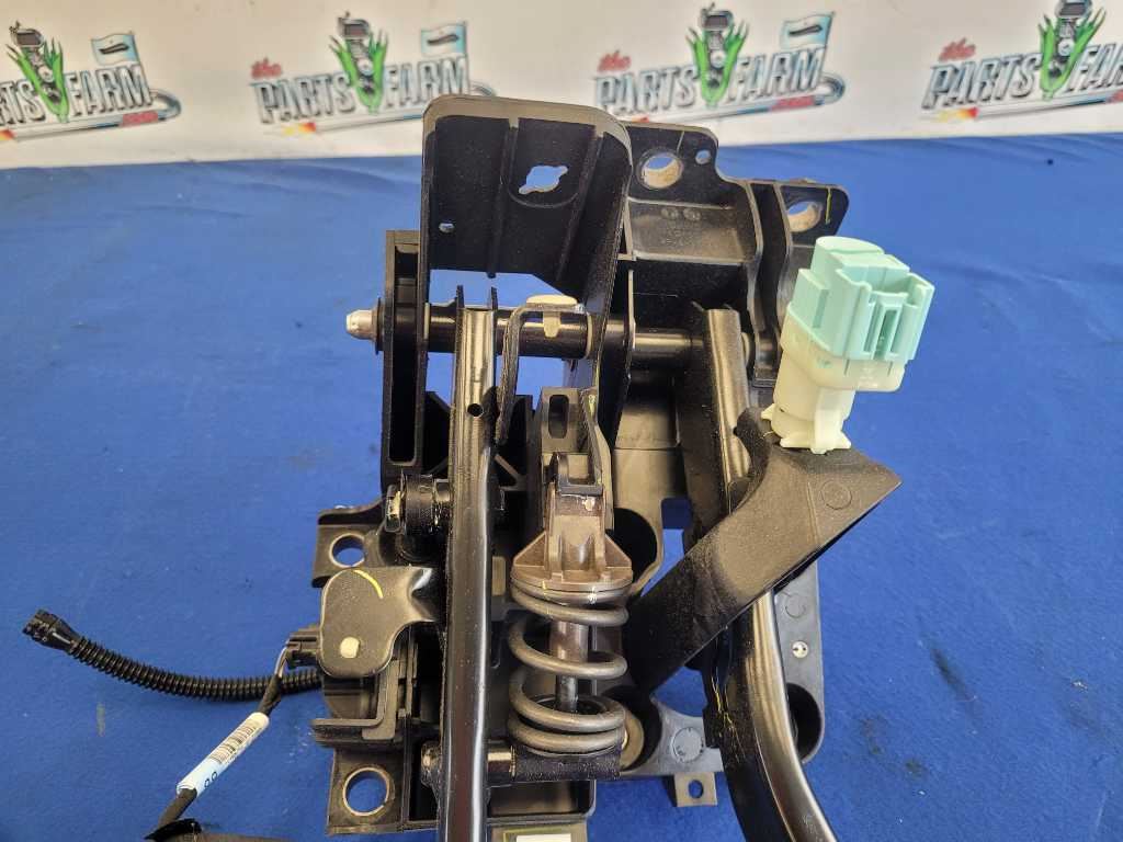 2018-2023 Ford Mustang GT S550 Pedal Cage Clutch Manual Transmission M/T 2644 - The Parts Farm